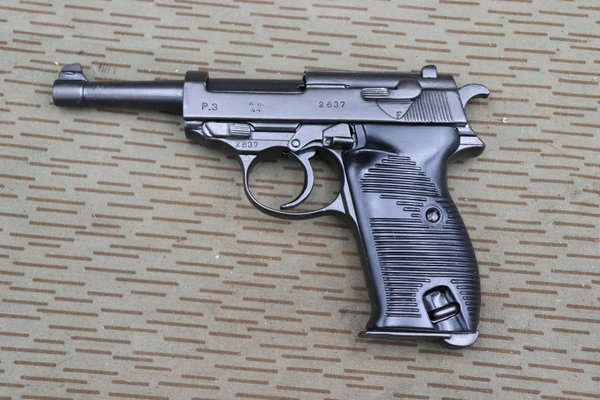 P38 Deko Pistole
